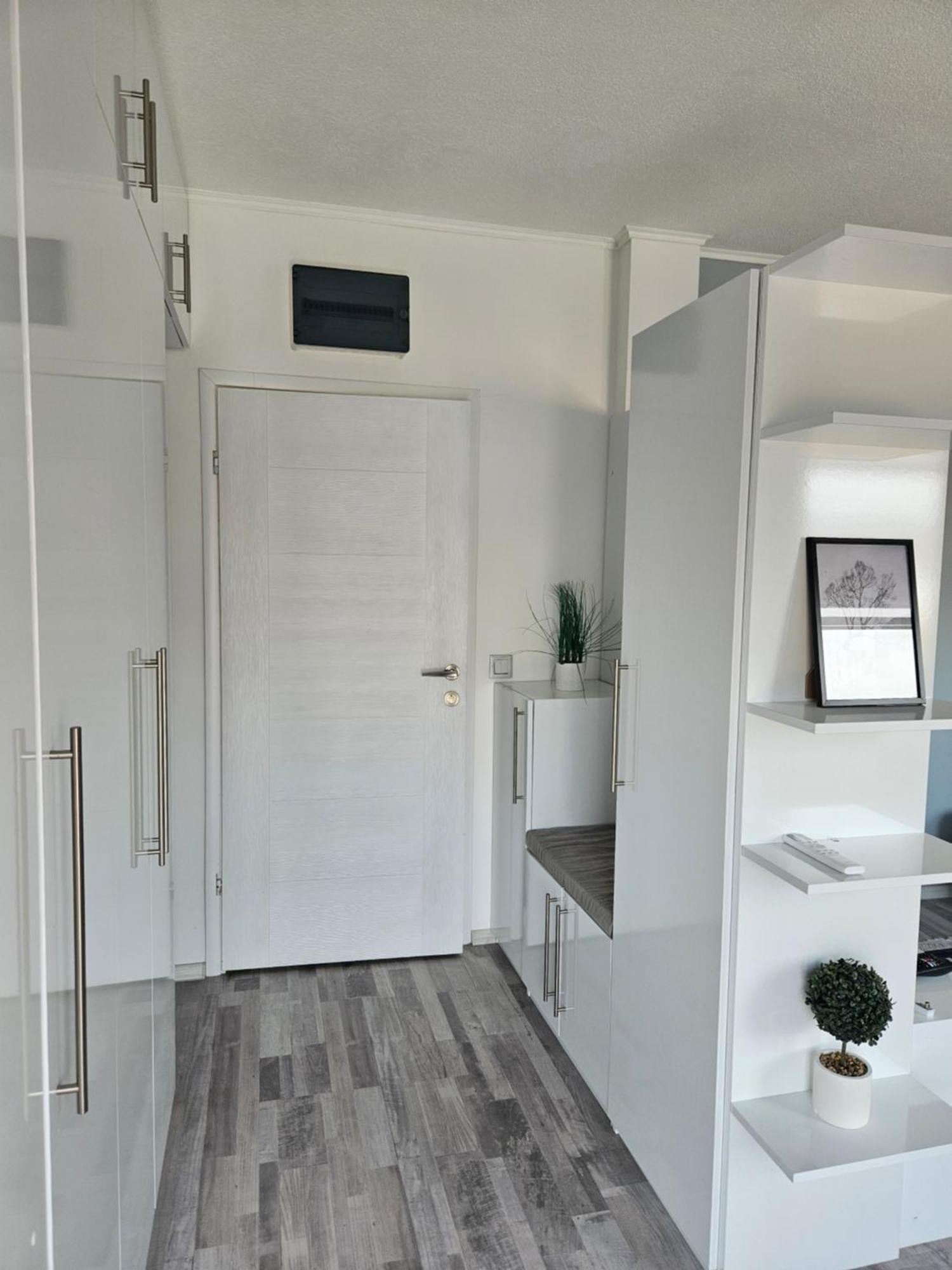 Apartman Daniela SJJ Extérieur photo