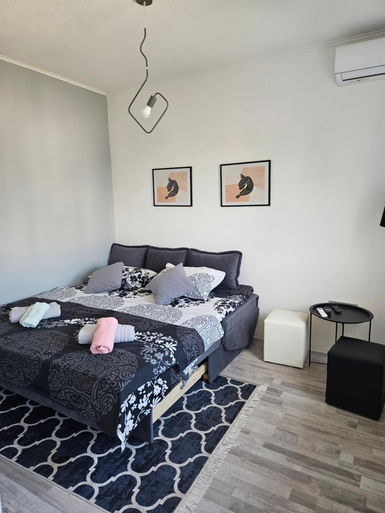 Apartman Daniela SJJ Extérieur photo
